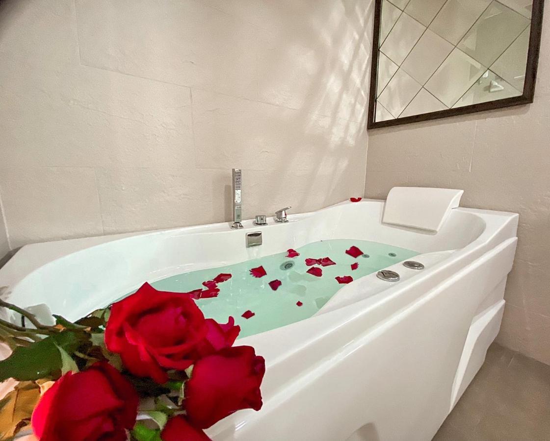 De Luxe Boutique&rooftop Restaurant Chiang Mai